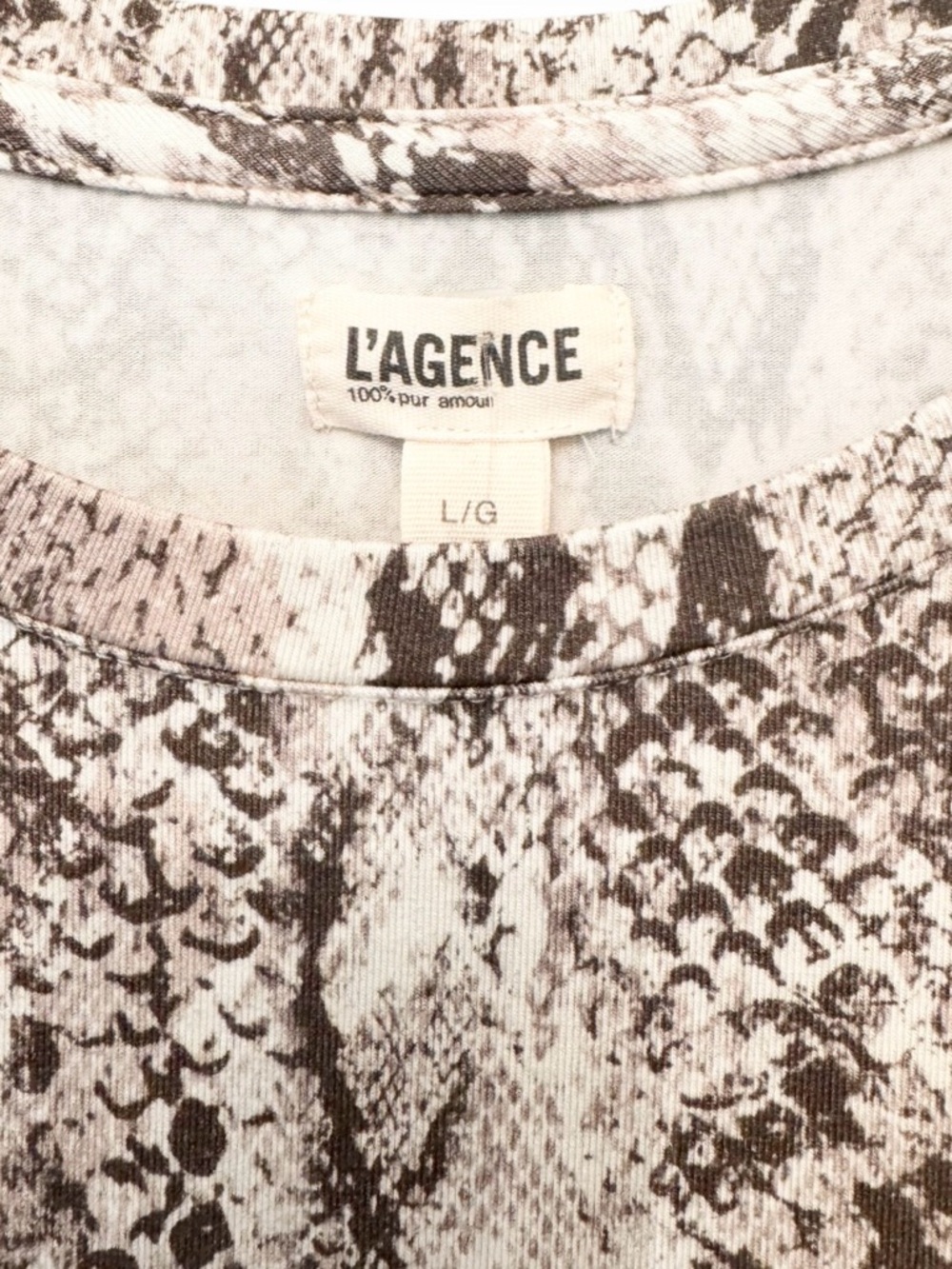 🆕💕L’AGENCE Ressi Snakeskin Print Top • Cream / Beige / Tan • LARGE • NWT - Picture 5 of 9